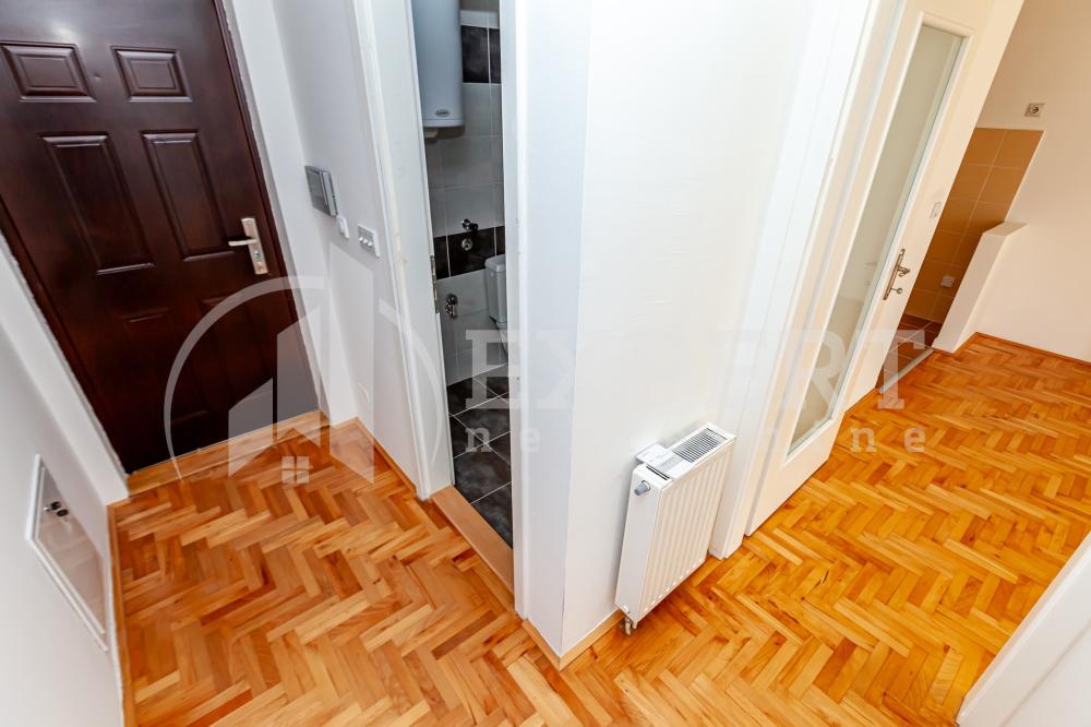 Slika 6 - Stan u zgradi, novogradnja, uknjižen, grejanje na struju, oglas ID p-015084