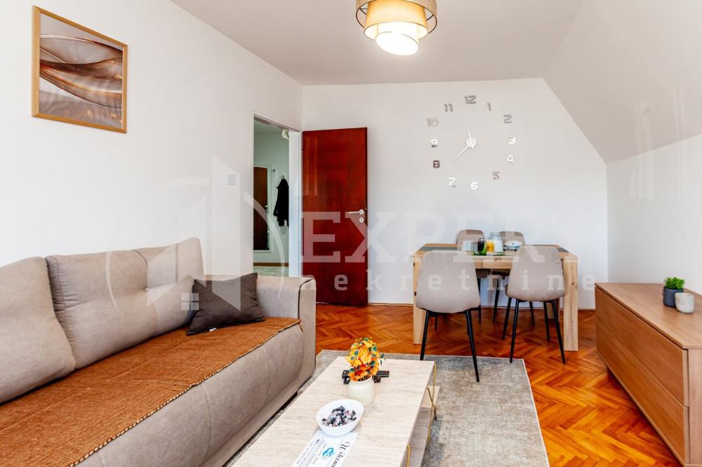 Slika 1 - Stan u zgradi, uknjižen, centralno grejanje, oglas ID p-015115