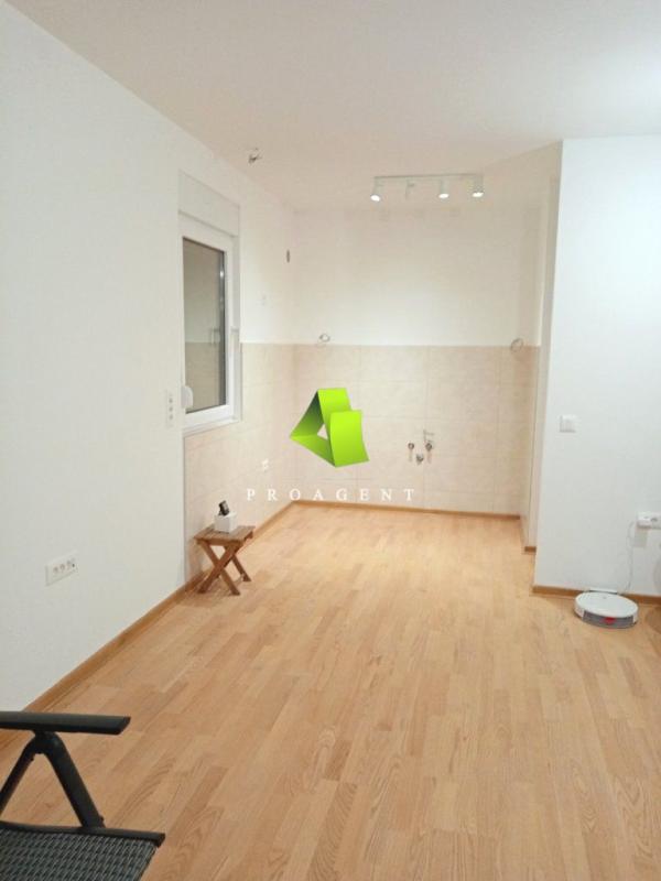 Slika 2 - Troiposoban stan u novoj zgradi na odličnoj lokaciji u blizini parka Čair ID#7358