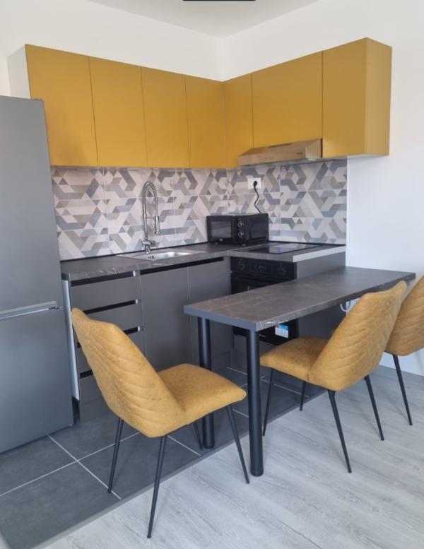 Glavna slika -Nameštan stan, ključ u ruke, sa uračunatim parkingom