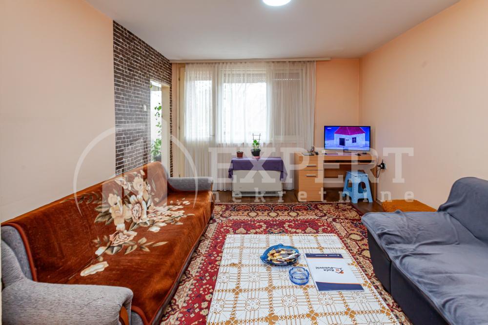 Glavna slika -Stan u zgradi, uknjižen, oglas ID p-015257