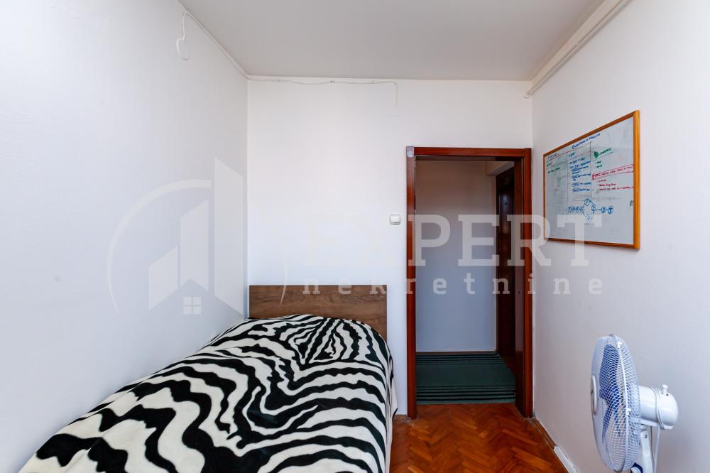 Slika 10 - Stan u zgradi, uknjižen, grejanje na struju, oglas ID p-015249