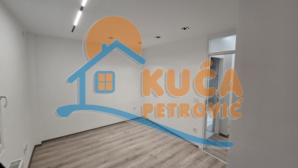 Slika 7 - Stan u zgradi, uknjižen, centralno grejanje, oglas ID p-015231