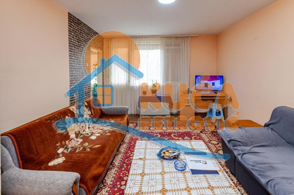 Glavna slika -Stan u zgradi, uknjižen, oglas ID p-015257