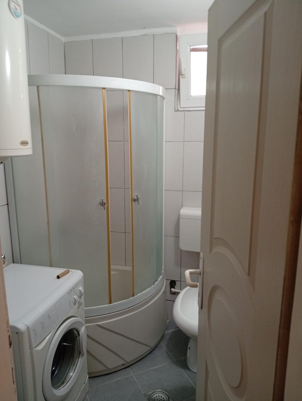 Slika 7 - Opremljen stan od 45m2 na VI spratu u zgradi bez lifta