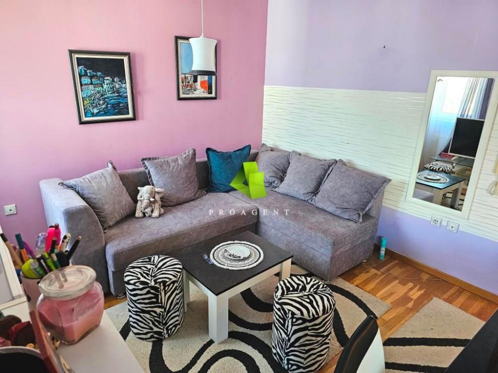 Glavna slika -Garsonjera sa stvarima kod parka Sveti Sava ID#7380